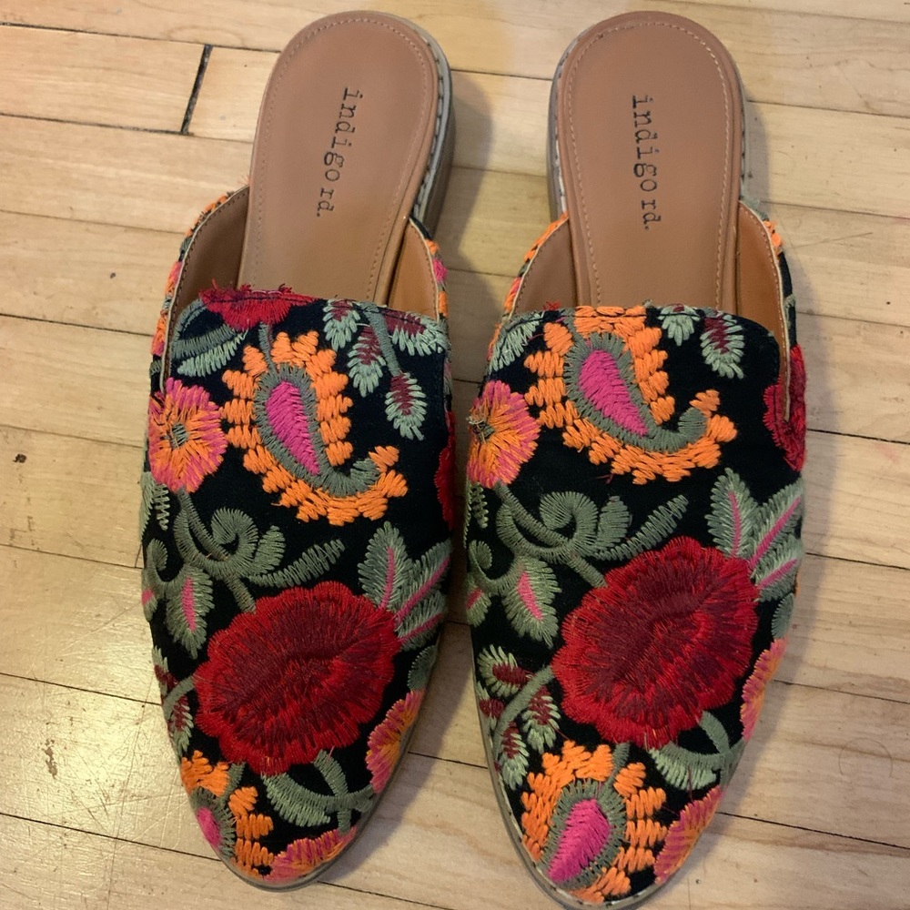 Indigo Rd. embroidered slip on shoes